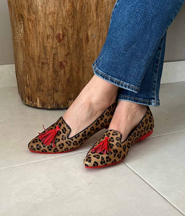 Baleta Puntuda en Animal Print Rojo